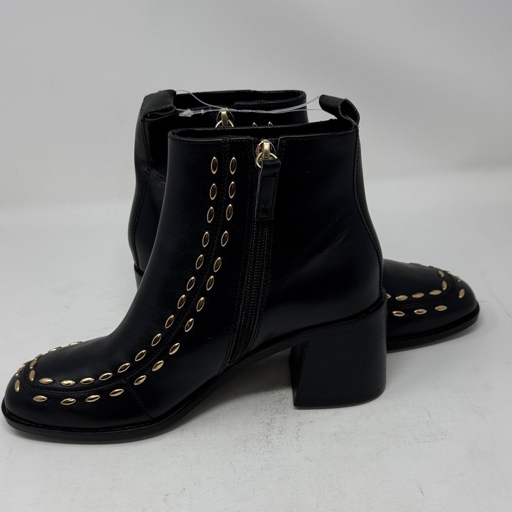 Kelsi Dagger Studded Ankle Boots Size 7.5